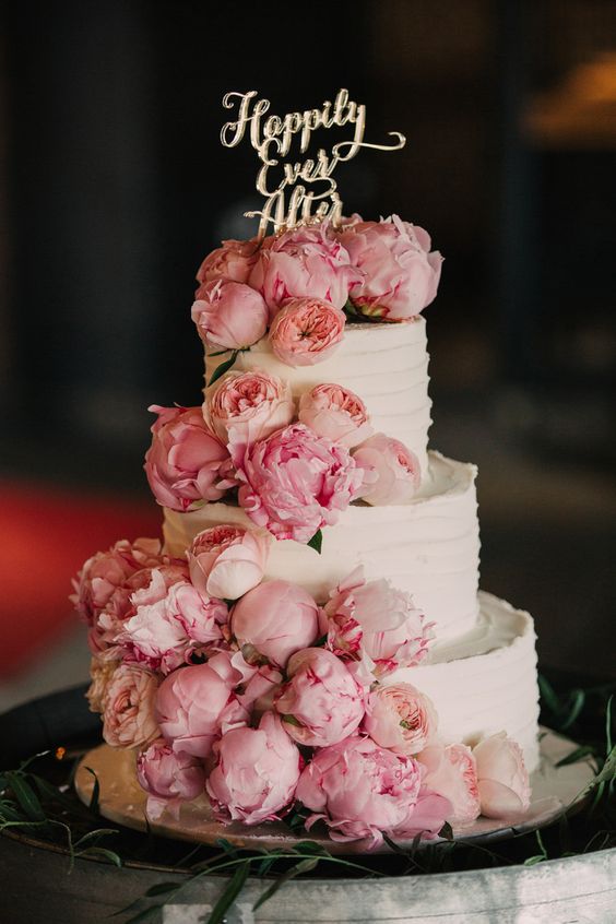 How To Choose The Wedding Cake Flowers 31