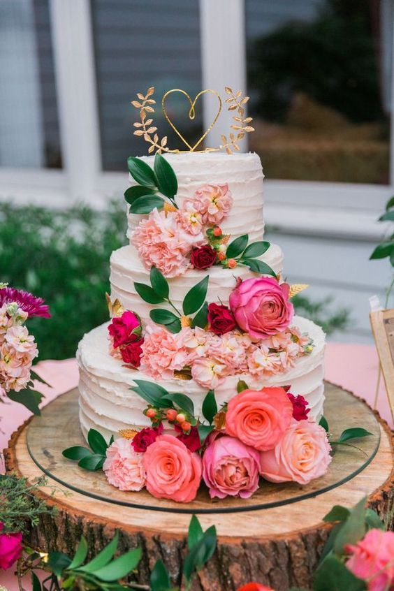 How To Choose The Wedding Cake Flowers 17