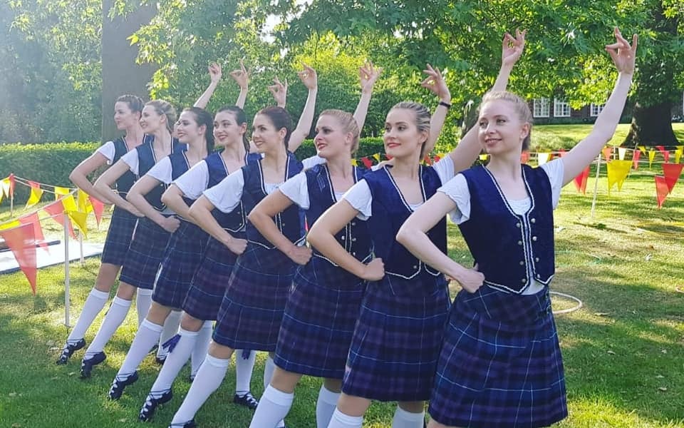 Traditional Scottish Dancers Highland Fling