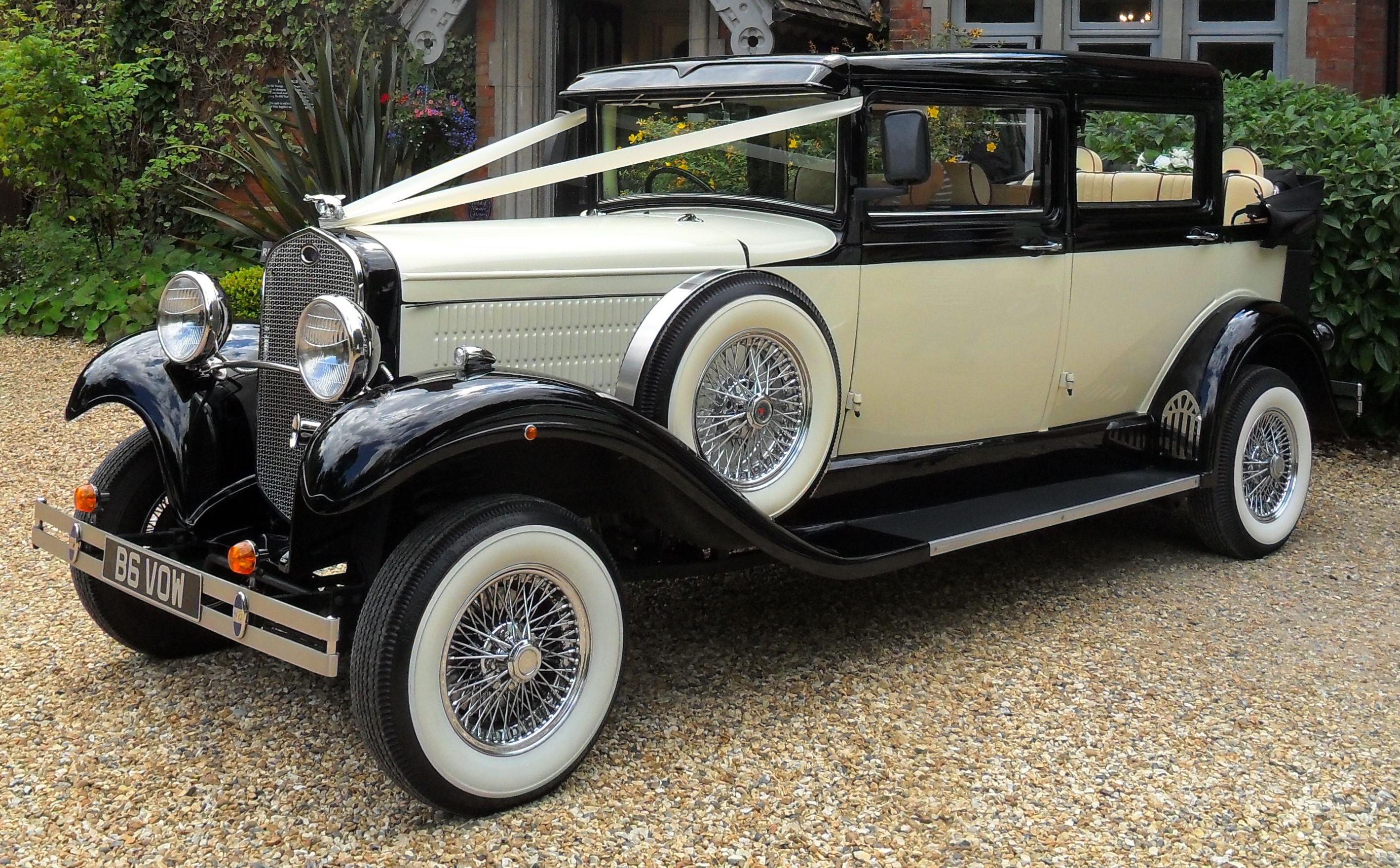 The 10 Best Classic Vintage Wedding Cars in Doncaster for Hire