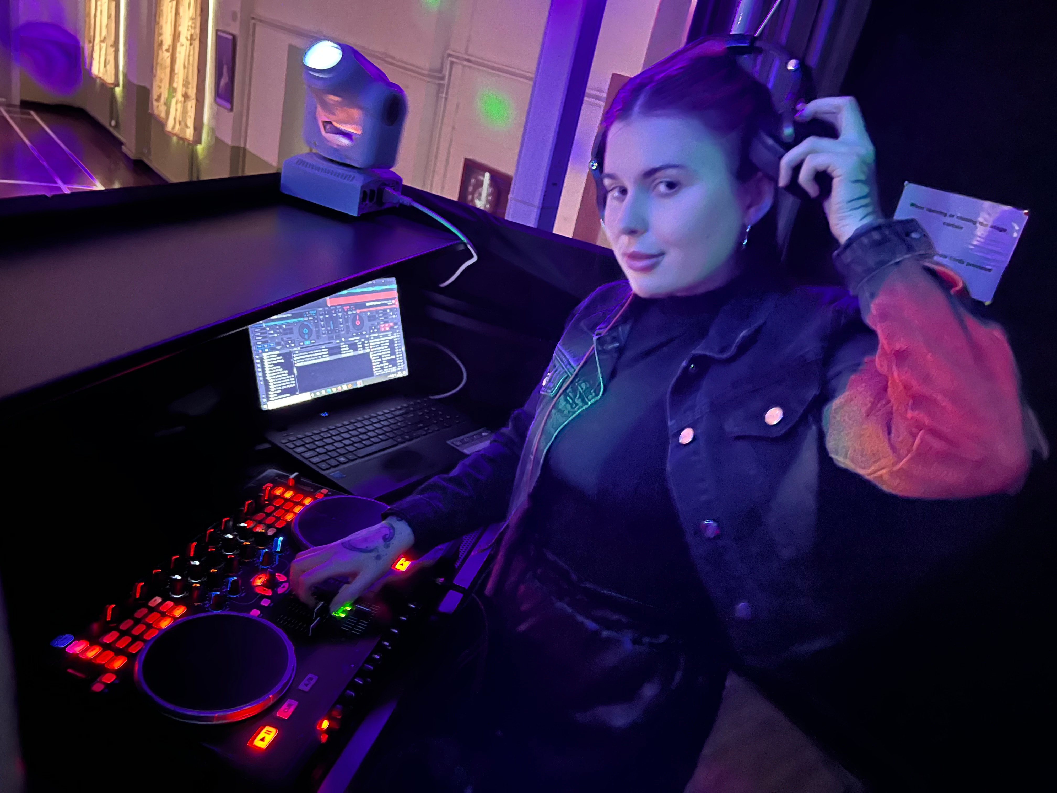 Experienced & Versatile DJ Elizmi Playing Music Suited to Your Event