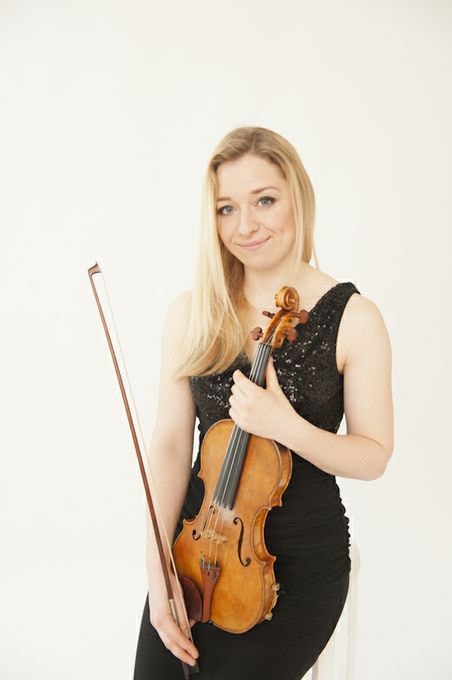 Stunning Electric or Traditional Violinist Amy Fields